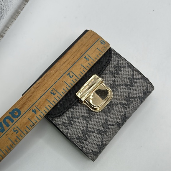 Michael Kors Bridgette Triflod Coin Case Wallet Black Gray Gold Logo Monogram - Picture 16 of 16